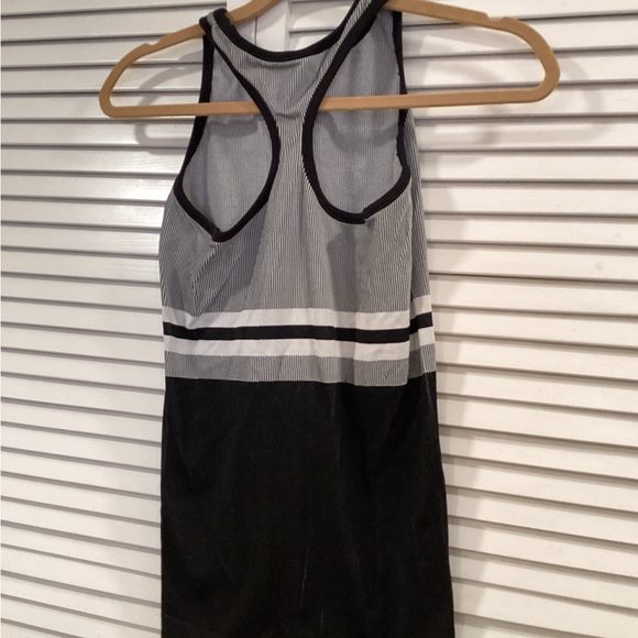 Athleta “Renew” Racer-Back Tank black and white stripes M - Picture 5 of 6